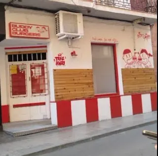 Fachada de Buddy Club Burgers en Ciudad Real